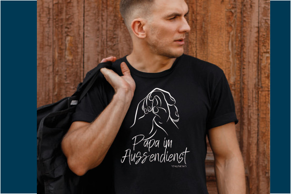 T-Shirt "Papa im Außendienst"